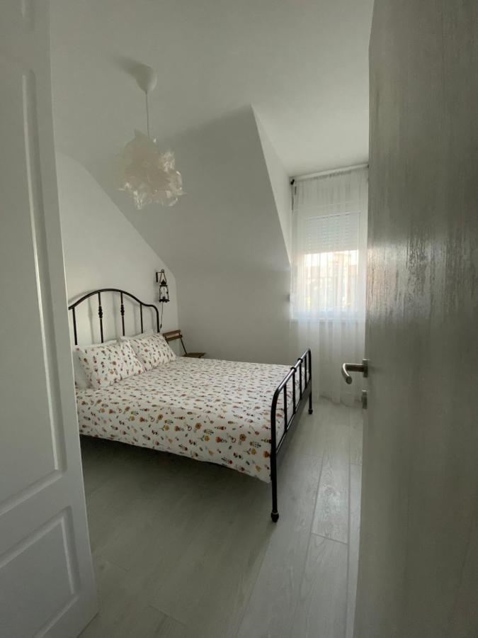 Apartman "Noa" Sremska Mitrovica Exterior foto