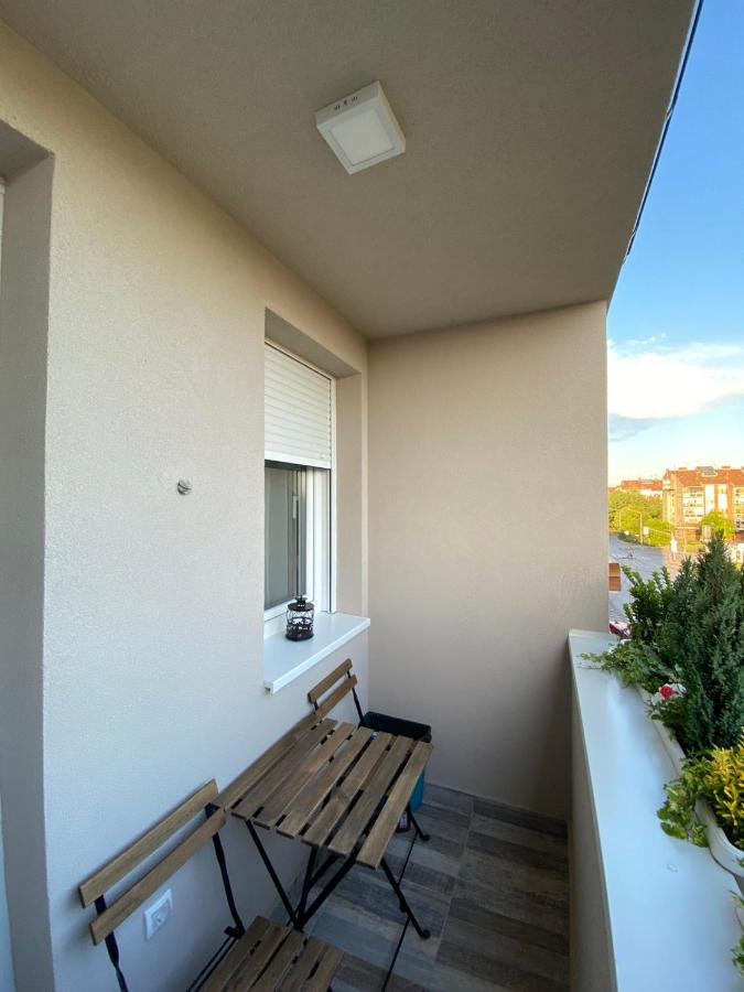 Apartman "Noa" Sremska Mitrovica Exterior foto